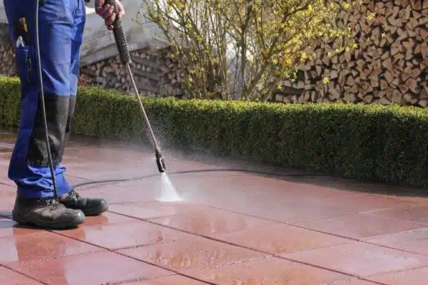 Comment entretenir sa terrasse ?